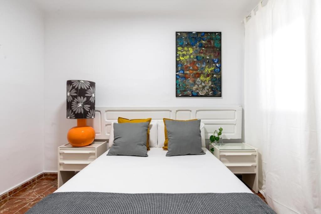 Santa Justa Urban Apartment Seville Exterior photo