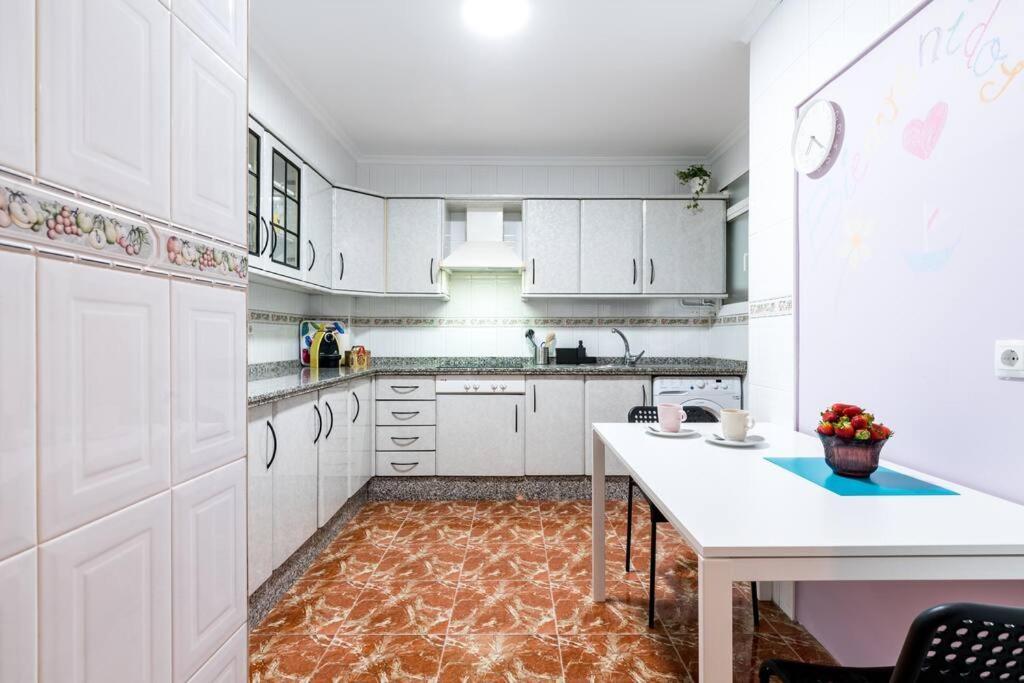 Santa Justa Urban Apartment Seville Exterior photo